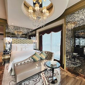 Kamer "Grand Deluxe" met een King Size Bed op de Bovenste Verdiepingen